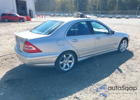 2007 Mercedes-Benz C 230 Sport из США, поврежденный, VIN WDBRF52H57E027499